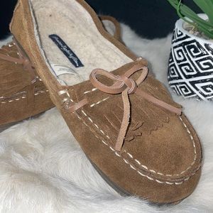 American Eagle moccasin slippers